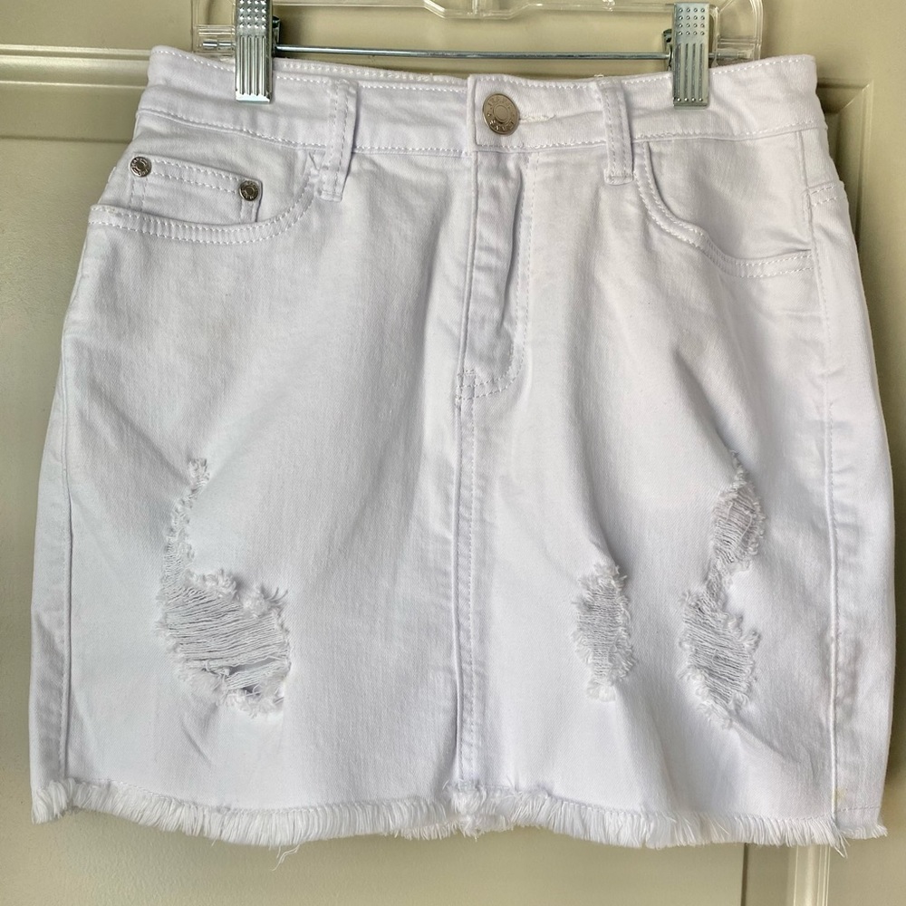 White Distressed Raw Hem Denim Mini Skirt Size US 6 | UK 10